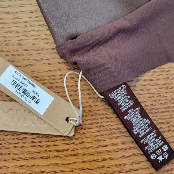 Skims Scoopneck Bodysuit in Faux Leather - Cocoa - Picture 5 of 10